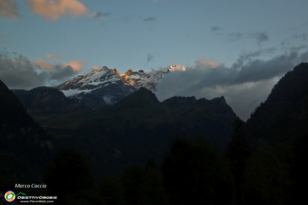 01_Da Alagna la nostra meta è già visibile.JPG